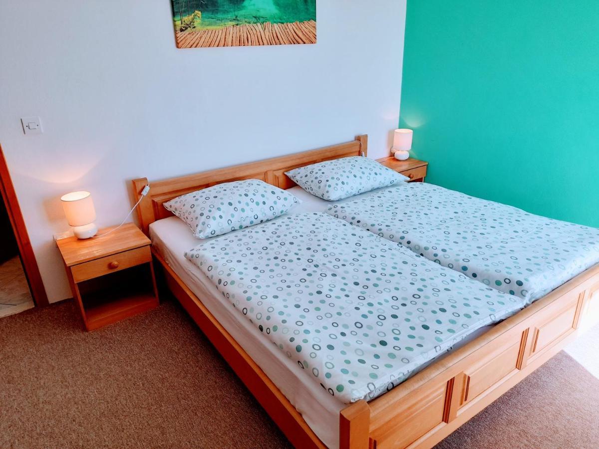 Apartments Tiho&Marija Tribalj エクステリア 写真